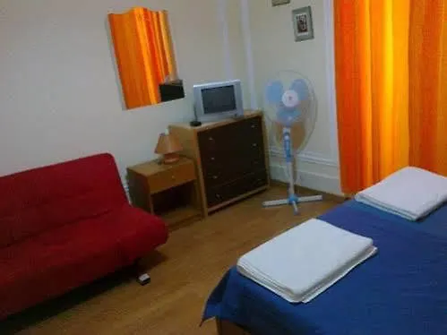 Hostel Alojamento Local Private Accommodation Lizbona Portugalia